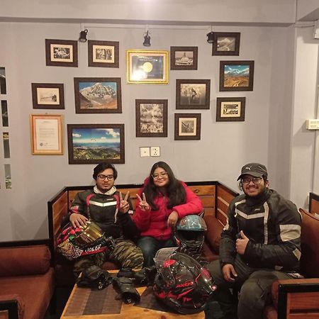 Paila Hostel Lakeside Pokhara Exterior foto