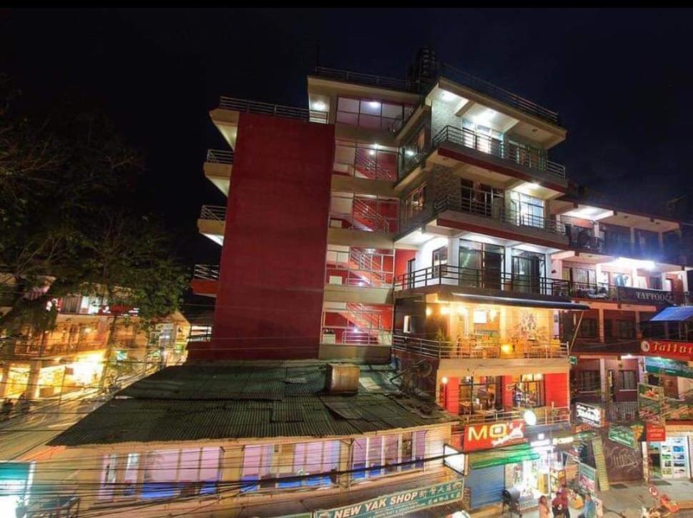Paila Hostel Lakeside Pokhara Exterior foto