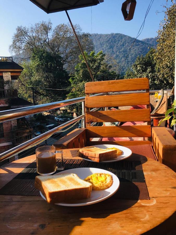 Paila Hostel Lakeside Pokhara Exterior foto