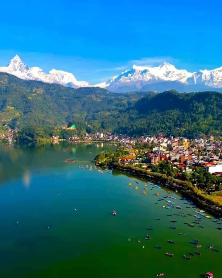 Paila Hostel Lakeside Pokhara Exterior foto